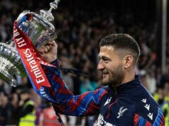 Swansea podpísalo zmluvu s bývalým kapitánom Crystal Palace Warda Swansea podpísalo zmluvu s bývalým kapitánom Crystal Palace Warda