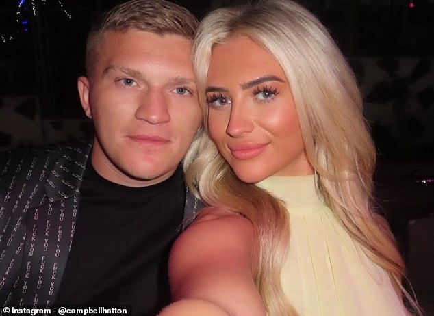 Syn Rickyho Hattona nájde lásku s dcérou „najlepšieho kamaráta“ legendy Campbell Hatton našiel lásku s Brooke Heaton, dcérou jedného z najlepších priateľov jeho otca Rickyho.