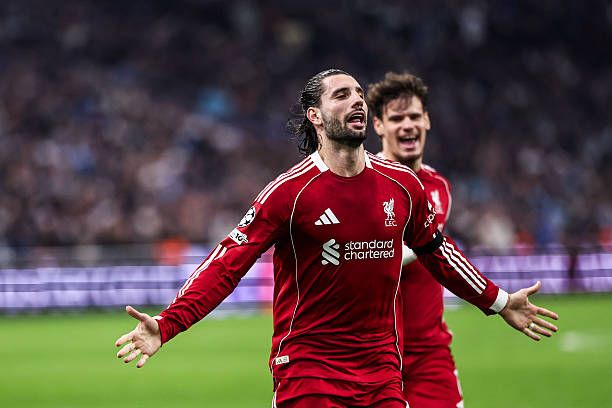 Szoboszlai si upevnil status nového kráľa Liverpoolu s úžasným priamym Szoboszlai si upevnil status nového kráľa Liverpoolu s úžasným priamym kopom proti Marseille