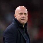 Taktická zmena Arneho Slotu prepadá, pretože nevýrazný Liverpool držal pred mizernou remízou Leeds