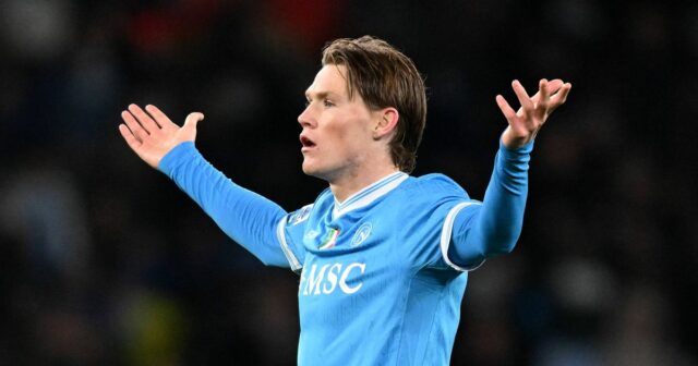 Scott McTominay z SSC Neapol počas zápasu Serie A medzi SSC Neapol a Hellas Verona FC na štadióne Diega Armanda Maradonu