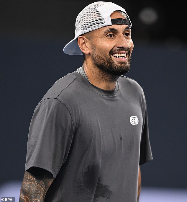 Tenisový špecialista Nick Kyrgios urobil pred Australian Open OBROVSKÉ vyhlásenie Nick Kyrgios potvrdil, že nebude účinkovať v mužskej dvojhre na Australian Open, pričom pripustil, že nie je „úplne pripravený ísť ďaleko“