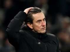 Tento znepokojujúci trend Thomasa Franka vyvoláva obrovské obavy o budúcnosť Tottenhamu Morgan Rogers a Palhinha sa stretli po víťazstve Aston Villy 2:1 v FA Cupe (AFP cez Getty Images)