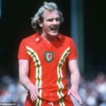 Waleský reprezentant, bývalá hviezda Leedsu a bývalý manažér Terry Yorath zomrel vo veku 75 rokov