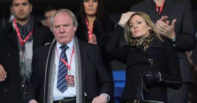 Terry Yorath vo svojich dňoch v Coventry City s manželkou Christine Yorath, dcérami Gabby (4) a Louise (3) a ročným synom Danielom