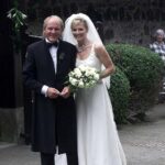 Terry Yorath so svojou dcérou Gabby v deň svadby v Logie Kirk v Škótsku v júli 2001