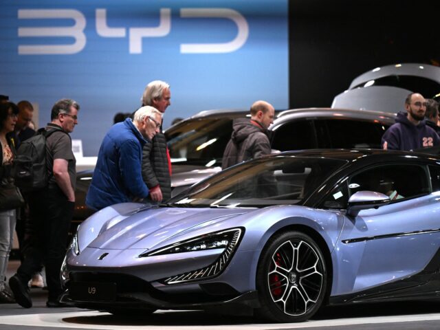 Tesla stráca miesto svetového najlepšieho predajcu elektrických vozidiel v prospech čínskeho BYD | Správy Elona Muska
