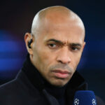 Thierry Henry si všimne niečo „čudné“ počas pôsobenia Arnea Slotu v Liverpoole