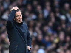 Thomas Frank na pokraji, keď fanúšikovia Tottenhamu dávajú najavo pocity po prehre West Hamu Tréner Tottenhamu Thomas Frank po ich neskorej porážke s West Hamom