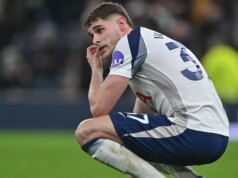 Thomas Frank oznámil nový verdikt o zmluve s Tottenhamom Micky van de Ven Micky van de Ven bol spájaný s odchodom z Tottenhamu Hotspur
