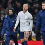 Richarlison z Tottenhamu Hotspur odchádza zranený počas zápasu tretieho kola Emirates FA Cup medzi Tottenham Hotspur a Aston Villaon 10. januára 2026 v Londýne, Anglicko
