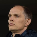 Thomas Tuchel sa pozerá
