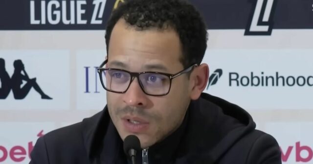 To, čo povedal Liam Rosenior o Chelsea, hovorí za všetko, Liam Rosenior na tlačovej konferencii v Štrasburgu