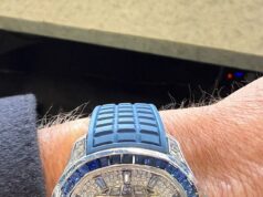 Tom Brady necháva divákov NFL v úžase nad svojimi úžasnými hodinkami v hodnote 650 000 dolárov vo vysielaní stanice Fox Seahawks-Rams Tom Brady predviedol ohromujúci Patek Philippe Aquanaut pred zápasom NFC Championship