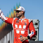 Top 5 jazdcov narodených v zahraničí, ktorí najazdili najviac kôl v histórii pohárovej série NASCAR