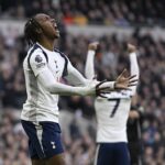 Mathys Tel nebude v nadchádzajúcich mesiacoch v zostave Tottenhamu Ligy majstrov