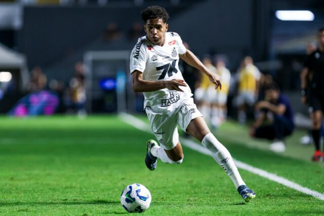 Tottenham dokončil podpis vysoko hodnoteného ľavého obrancu Souzu: „Je to Download app from appStore