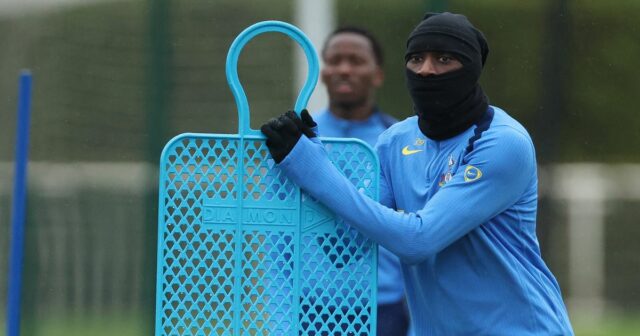 Randal Kolo Muani bude dúfať, že napriek autonehode nastúpi za Tottenham v zápase Ligy majstrov na Eintrachte Frankfurt.