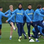 Thomas Frank nemá k dispozícii veľa hráčov Tottenhamu, z ktorých by si mohol vybrať, aby sa v utorok postavil Borussii Dortmund v Lige majstrov.