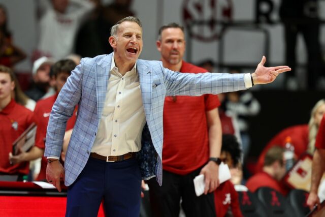 Basketbal NCAA: Texas v Alabame