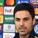 Tréner Arsenalu Mikel Arteta sa zúčastňuje tlačovej konferencie na San Siro
