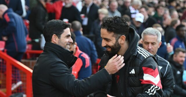Manchester United vyhodil Rubena Amorima a Darren Fletcher sa ujmú vedenia, keď sa Red Devils v januári stretnú s Arsenalom.