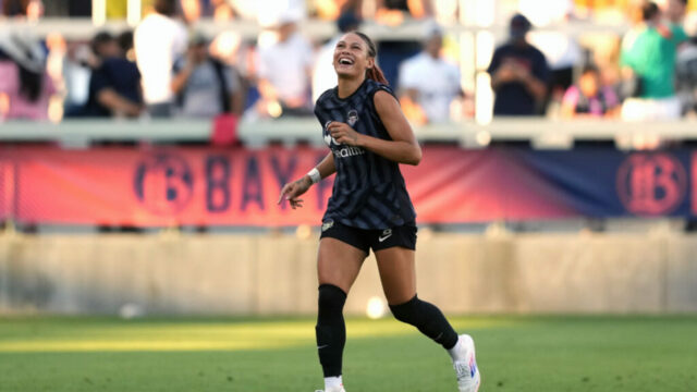 Trinity Rodman opätovne podpísala zmluvu s Washington Spirit Trinity Rodman opätovne podpísala zmluvu s Washington Spirit