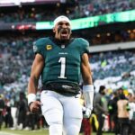 Rozohrávač Eagles Jalen Hurts verí, že Philadelphia po skončení sezóny nezostúpi späť