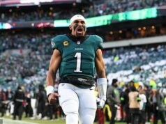 Trojslovný odkaz skľúčeného Jalena Hurtsa trénerovi Eagles Nickovi Siriannimu zachytený na kameru po odchode z play-off Rozohrávač Eagles Jalen Hurts verí, že Philadelphia po skončení sezóny nezostúpi späť