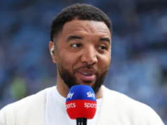Troy Deeney znovu podnecuje útok ‚cojones‘ na Arsenal, keď ukazuje prstom na fanúšikov Časti Emirátov vypískali Arsenal po prehre minulý víkend