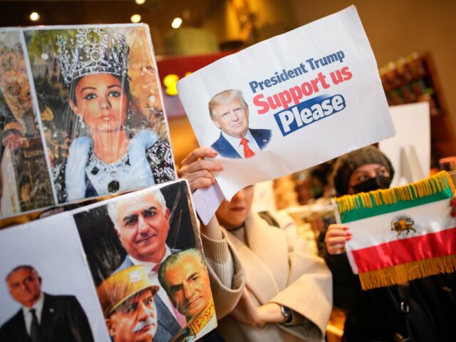 Trump tvrdí, že každá krajina, ktorá obchoduje s Iránom, bude Trump tvrdí, že každá krajina, ktorá obchoduje s Iránom, bude čeliť 25-percentným clám | Správy Donalda Trumpa