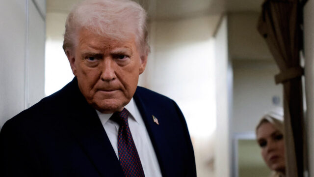 Trumpov imperiálny záchvat hnevu | Donald Trump Trumpov imperiálny záchvat hnevu | Donald Trump