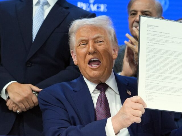 Trumpova 'Board of Peace' vidí Hamas odzbrojené a nablýskané veže Trumpova 'Board of Peace' vidí Hamas odzbrojené a nablýskané veže v Gaze | Izraelsko-palestínsky konflikt