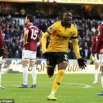 Mateus Mane z Wolves oslavuje tretí gól svojho tímu pri demolácii West Hamu začiatkom tohto mesiaca.