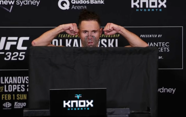 UFC 325: Aaron Tau sa ospravedlnil po vážnom debakli Road Download app from appStore