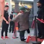 Nick Kyrgios bol videný pred nočným klubom v Melbourne v nedeľu skoro ráno, ako sa zdalo, že sa háda so zamestnancami po tom, čo bola austrálska tenisová hviezda požiadaná, aby opustila priestory.