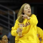 USC ženského basketbalu prerušila sériu prehier po porážke Purdueovej