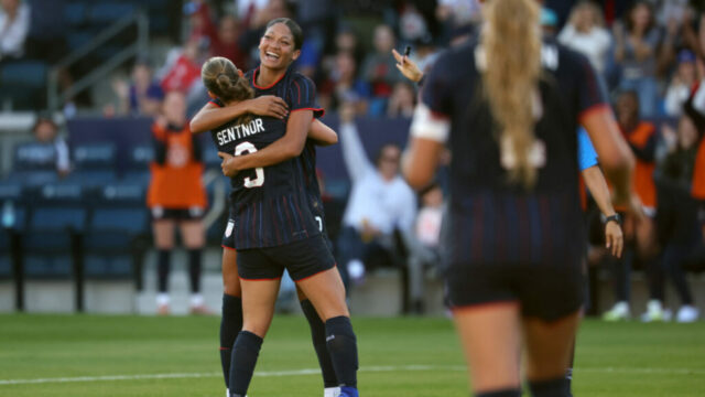 USWNT porazila Paraguaj 6-0 s búrkou gólov v druhom polčase USWNT porazila Paraguaj 6-0 s búrkou gólov v druhom polčase