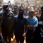 Uganda's Wine tvrdí, že unikol pred raziou v dome počas sporného prezidentského hlasovania | Volebné správy