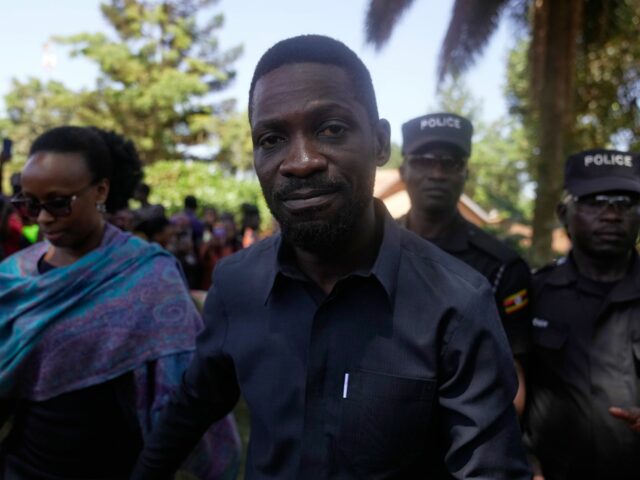 Ugandské víno Bobi bolo prevezené na neznáme miesto v armádnom vrtuľníku, hovorí strana | Volebné správy
