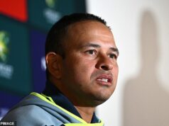 Usman Khawaja na emotívnej tlačovej konferencii oznamuje svoj odchod do dôchodku so správou o „inšpirujúcich deťoch“. Skvelý Aussie Test Usman Khawaja (na obrázku) oznámil, že na konci nadchádzajúceho testovacieho zápasu v Sydney odíde do dôchodku.