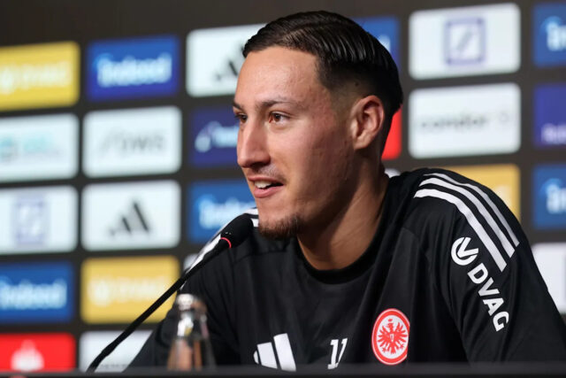 Útočník Eintrachtu Frankfurt Younes Ebnoutalib uvažuje o „dokonalom“ začiatku bundesligovej Download app from appStore