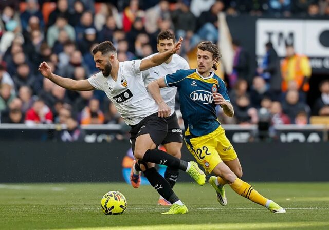 Valencia vyhrala bitku úderov s Espanyolom Valencia CF-RCD Espanyol: Hugo Duro oslavuje.