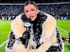 Vedľajšia reportérka NFL Erin Andrewsová kradne show s odvážnym oblečením pre play-off: „Vyzerá ako emu“ Erin Andrews ohromila fanúšikov NFL, keď sa na obrazovke objavila v obrovskom kožuchu
