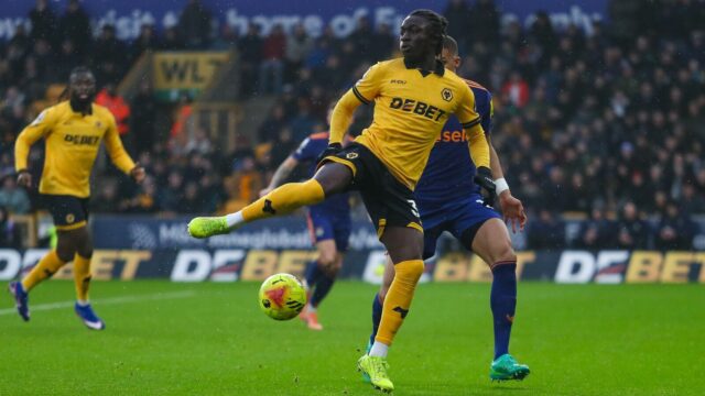 Veľká šestka Premier League ešte nikdy nebola zraniteľnejšia, no Newcastle svoju strelu minul
