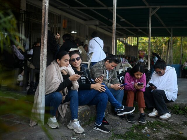 Venezuela tvrdí, že vyše 100 politických väzňov prepustili; pápež sa stretáva s Machadom | Správy Nicolasa Madura
