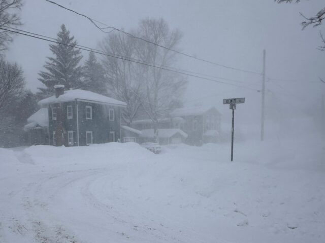 Viac ako 8 000 letov bolo zrušených v dôsledku veľkej Viac ako 8 000 letov bolo zrušených v dôsledku veľkej zimnej búrky v USA | Správy o počasí