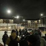 Video: Celonočný hlukový protest proti federálnym agentom v Minnesote | Donald Trump