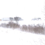 Video: Viac ako 100 vozidiel zapojených do pile-upu počas snehovej búrky v USA