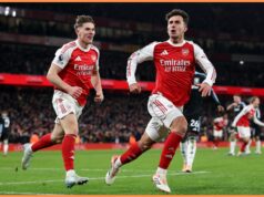 Viktor Gyokeres z Arsenalu podporovaný bývalým kanonierom Viktor Gyokeres v akcii za Arsenal proti Aston Ville